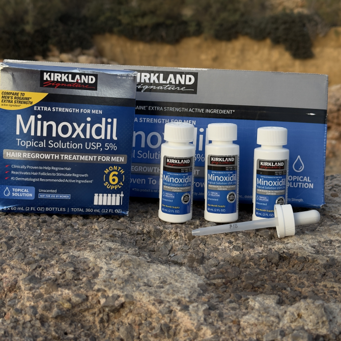 Minoxidil Kirkland 5% - Botella de tratamiento